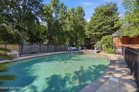 Exterior - 5122 Canton Heights Dr, Jackson, MS 39211 photo 6 of 10