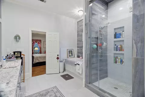 Bath - 5122 Canton Heights Dr, Jackson, MS 39211 photo 2 of 8