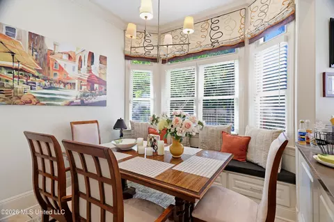 Dining - 5122 Canton Heights Dr, Jackson, MS 39211 photo 4 of 4