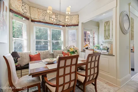 Dining - 5122 Canton Heights Dr, Jackson, MS 39211 photo 3 of 4