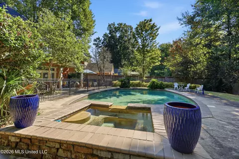 Exterior - 5122 Canton Heights Dr, Jackson, MS 39211 photo 8 of 10