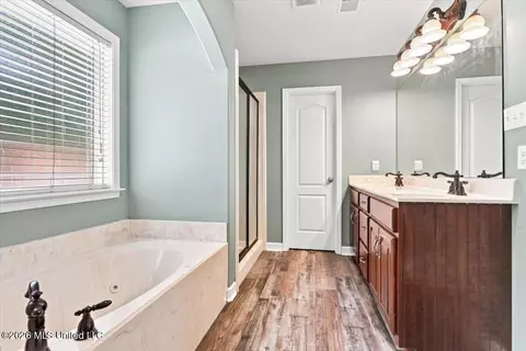 Entry Way - 282 Douglas Rd, Hernando, MS 38632 photo 3 of 3