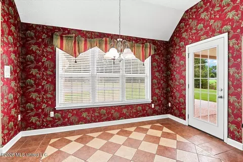 Dining - 282 Douglas Rd, Hernando, MS 38632 photo 1 of 1