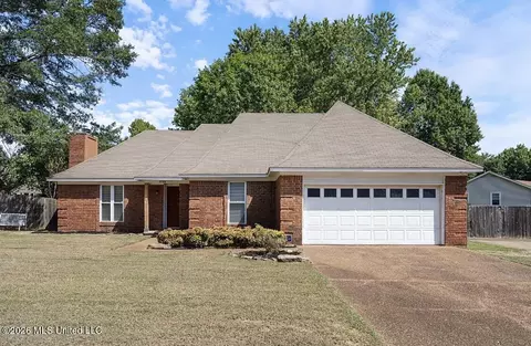 838 Cloverleaf Dr, Southaven, MS 38671
