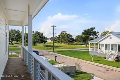 Exterior - 405 Mason Ave, Long Beach, MS 39560 photo 3 of 12