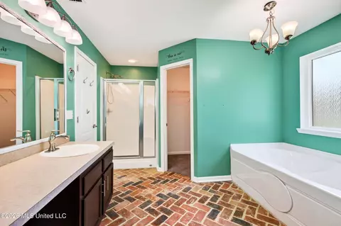 Bath - 5547 Paula Dr, Long Beach, MS 39560 photo 4 of 6