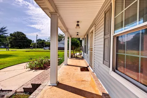 Exterior - 5547 Paula Dr, Long Beach, MS 39560 photo 8 of 17
