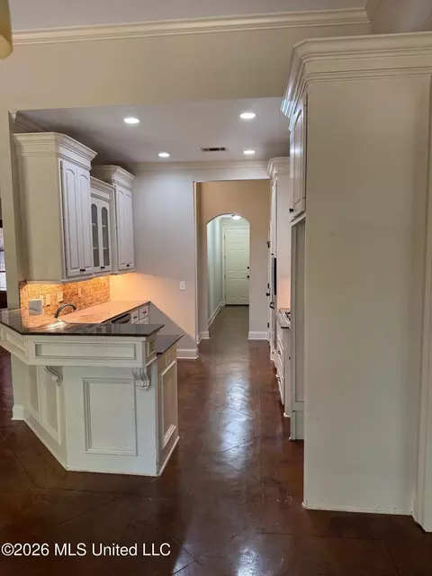 Entry Way - 103 Red Oak Ct, Madison, MS 39110 photo 2 of 3