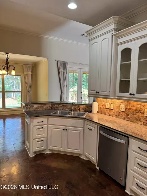 Kitchen - 103 Red Oak Ct, Madison, MS 39110 photo 1 of 2
