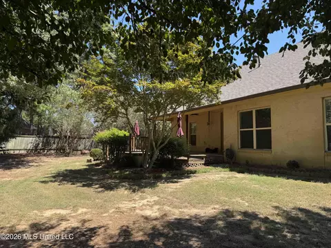 Exterior - 103 Red Oak Ct, Madison, MS 39110 photo 2 of 5