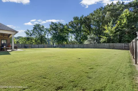 Exterior - 1375 Fieldstone St, Hernando, MS 38632 photo 4 of 5