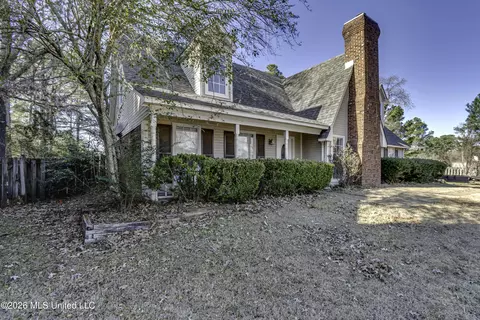 Exterior - 823 Bibury Pl, Brandon, MS 39047 photo 2 of 10