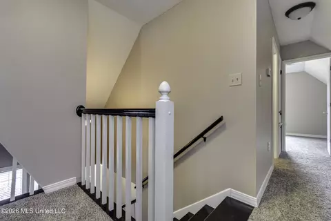 Entry Way - 823 Bibury Pl, Brandon, MS 39047 photo 4 of 4
