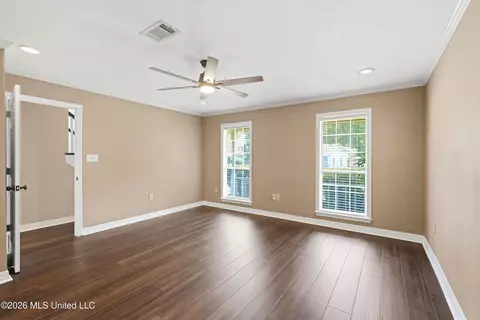 Living - 823 Bibury Pl, Brandon, MS 39047 photo 9 of 10