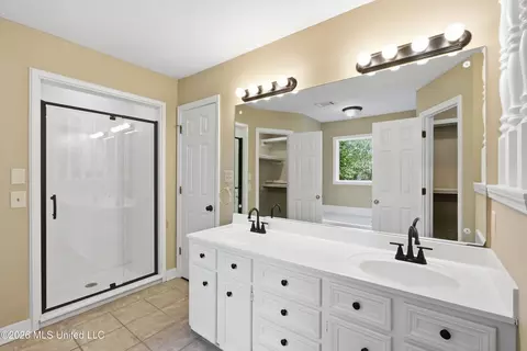 Bath - 823 Bibury Pl, Brandon, MS 39047 photo 5 of 6
