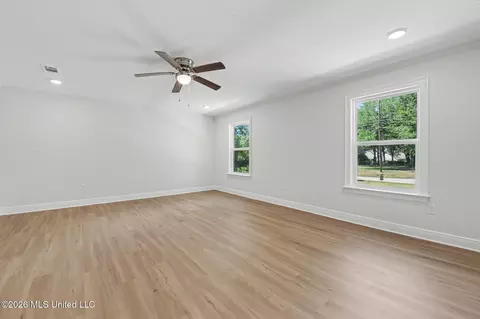 Living - 12908 Dixie Hill Dr, Moss Point, MS 39562 photo 5 of 5