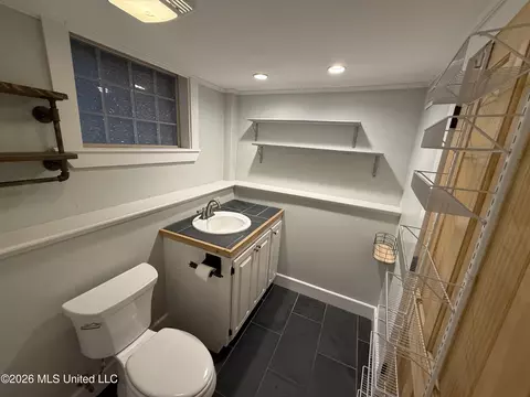 Bath - 209 S Commerce St, Natchez, MS 39120 photo 2 of 2