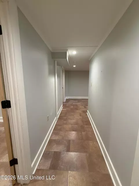 Entry Way - 209 S Commerce St, Natchez, MS 39120 photo 6 of 7