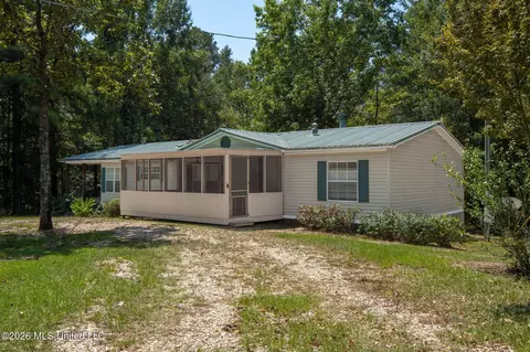 51 Rock Rd, Hattiesburg, MS 39401