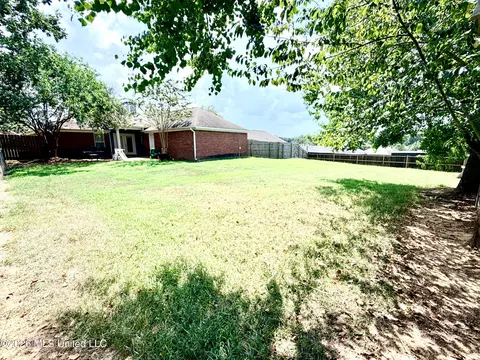 Exterior - 1008 Stonehendge Dr, Brandon, MS 39042 photo 7 of 8