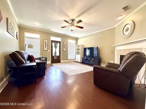 Living - 1008 Stonehendge Dr, Brandon, MS 39042 photo 1 of 3