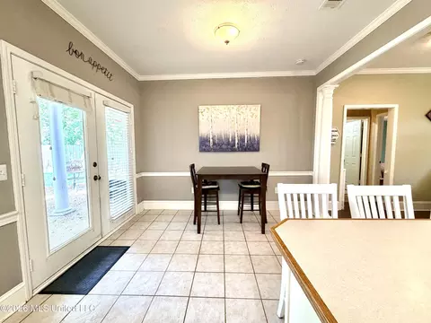 Dining - 1008 Stonehendge Dr, Brandon, MS 39042 photo 1 of 2