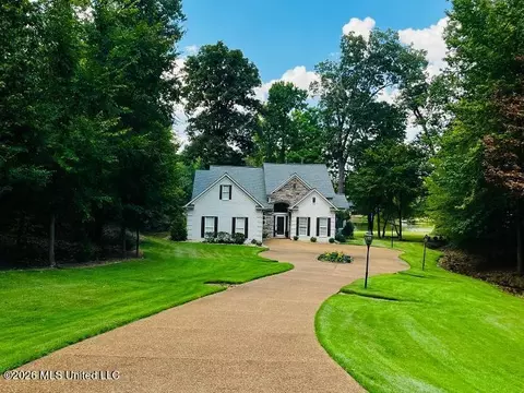 1720 Stonehedge Dr, Southaven, MS 38671