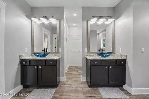 Bath - 20915 Busby Rd, Vancleave, MS 39565 photo 5 of 6