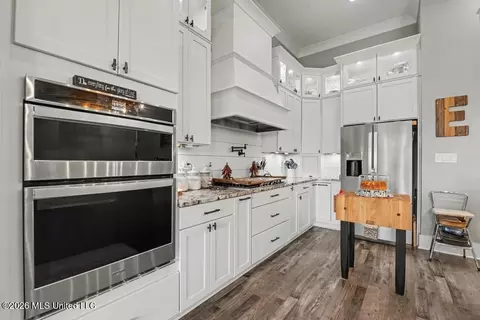 Kitchen - 20915 Busby Rd, Vancleave, MS 39565 photo 2 of 5
