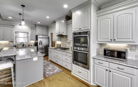 Kitchen - 101 Winchester Cv, Madison, MS 39110 photo 4 of 7