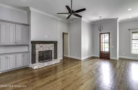 Living - 189 Stone Creek Dr, Madison, MS 39110 photo 5 of 6