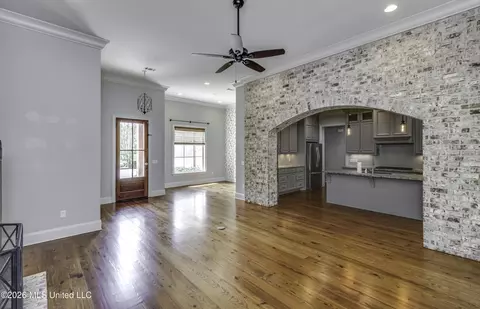 Living - 189 Stone Creek Dr, Madison, MS 39110 photo 4 of 6