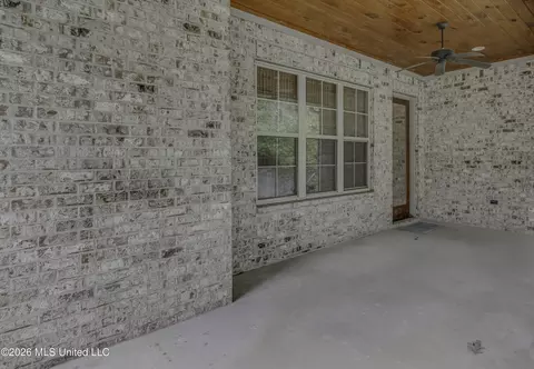 Exterior - 189 Stone Creek Dr, Madison, MS 39110 photo 5 of 8