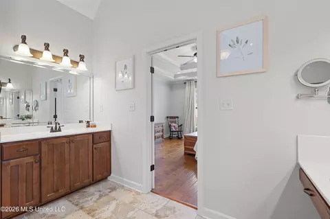 Entry Way - 657 N Doe Creek Trl, Hernando, MS 38632 photo 3 of 4