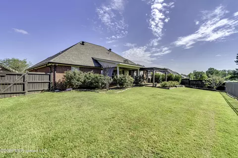 Exterior - 504 Wildberry Dr, Pearl, MS 39208 photo 11 of 14