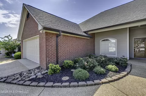 Exterior - 504 Wildberry Dr, Pearl, MS 39208 photo 5 of 14