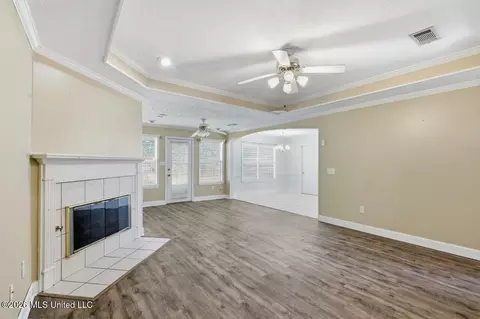 Living - 3110 Tynes Dr, Byram, MS 39272 photo 3 of 5