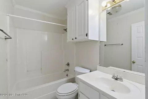 Bath - 3110 Tynes Dr, Byram, MS 39272 photo 1 of 4