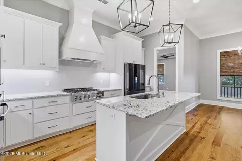 Kitchen - 445 Brazos Dr, Brandon, MS 39047 photo 2 of 3