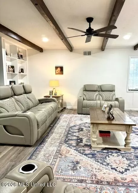 Living - 55 Lakeside Rd, Pope, MS 38658 photo 1 of 2
