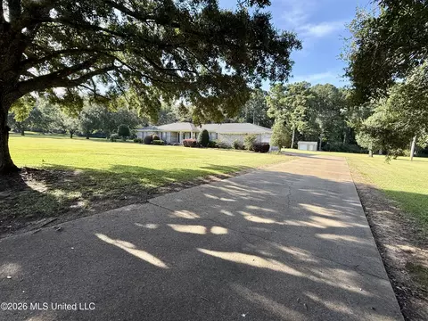 Exterior - 297 Old Magee Rd, Magee, MS 39111 photo 2 of 9