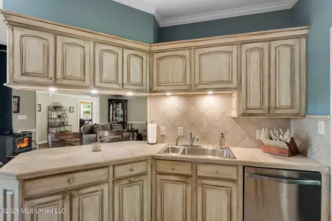 Kitchen - 1189 Kenna Rd, Summit, MS 39666 photo 4 of 4