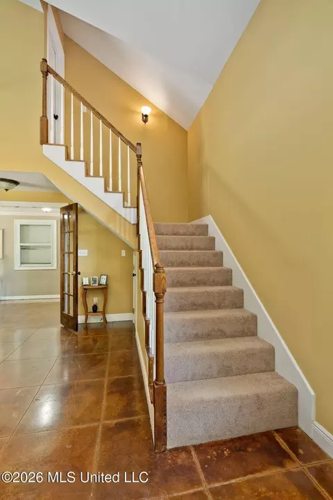 Entry Way - 1189 Kenna Rd, Summit, MS 39666 photo 8 of 8
