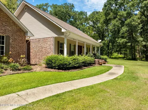 Exterior - 1189 Kenna Rd, Summit, MS 39666 photo 6 of 11