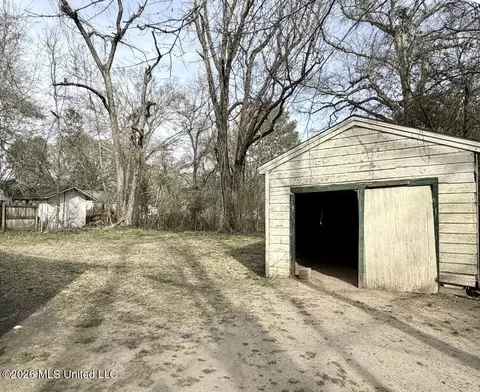 205 Albert St, Brookhaven, MS 39601 photo 3