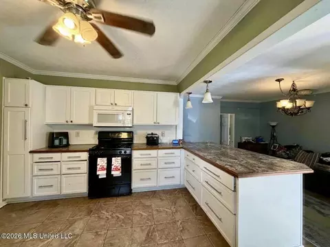 Kitchen - 305 Albert St, Brookhaven, MS 39601 photo 1 of 2