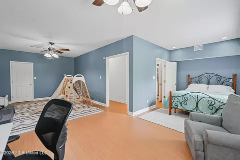 Bedroom - 4370 Bienville Rd, Nesbit, MS 38651 photo 5 of 6