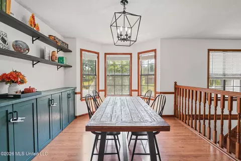 Dining - 4370 Bienville Rd, Nesbit, MS 38651 photo 1 of 2