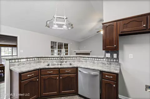 Kitchen - 10481 Rhapsody Cv, Walls, MS 38680 photo 1 of 1