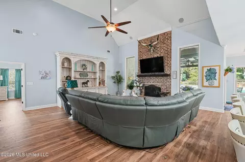 Living - 4578 Mccracken Rd, Hernando, MS 38632 photo 1 of 1